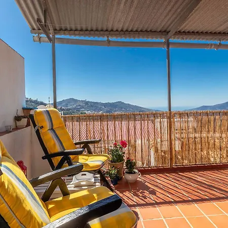 Casa Marlo, Spacious House In The Lively Centre Of Сasa de vacaciones *