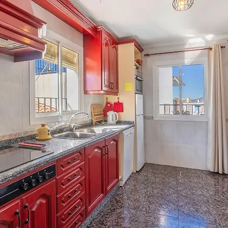 Casa Marlo, Spacious House In The Lively Centre Of