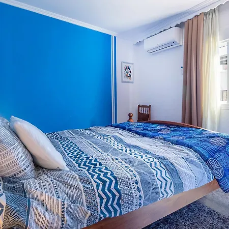 Сasa de vacaciones Casa Marlo, Spacious House In The Lively Centre Of *