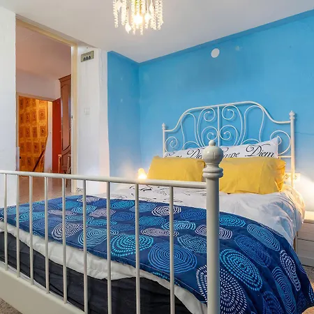 Casa Marlo, Spacious House In The Lively Centre Of