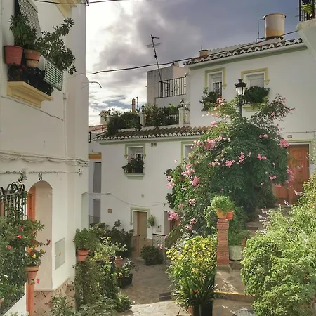 Casa Marlo, Spacious House In The Lively Centre Of Сasa de vacaciones Cómpeta