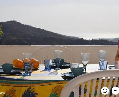 Casa Marlo, Spacious House In The Lively Centre Of Cómpeta
